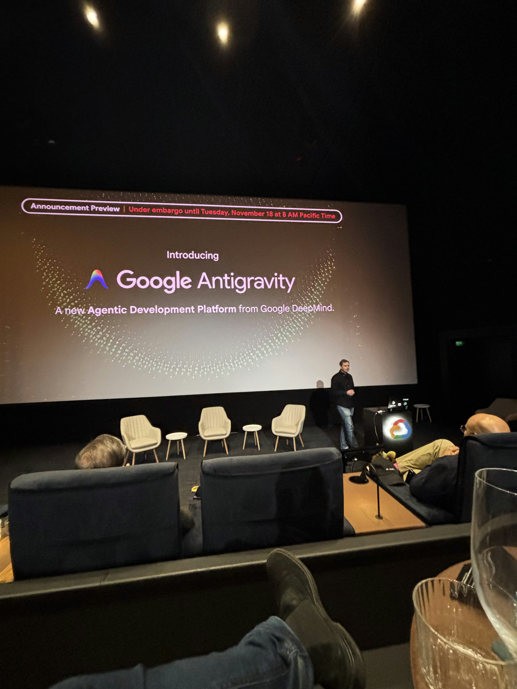 Google Antigravityn esittely Google DeepMindin Slush-viikon kutsutilaisuudessa 18.11.2025.